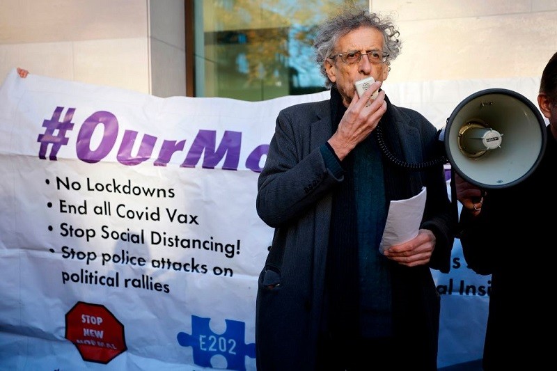 Anti-vaxxer Piers Corbyn takes fake £10,000 from pranksters pretending to be AstraZeneca