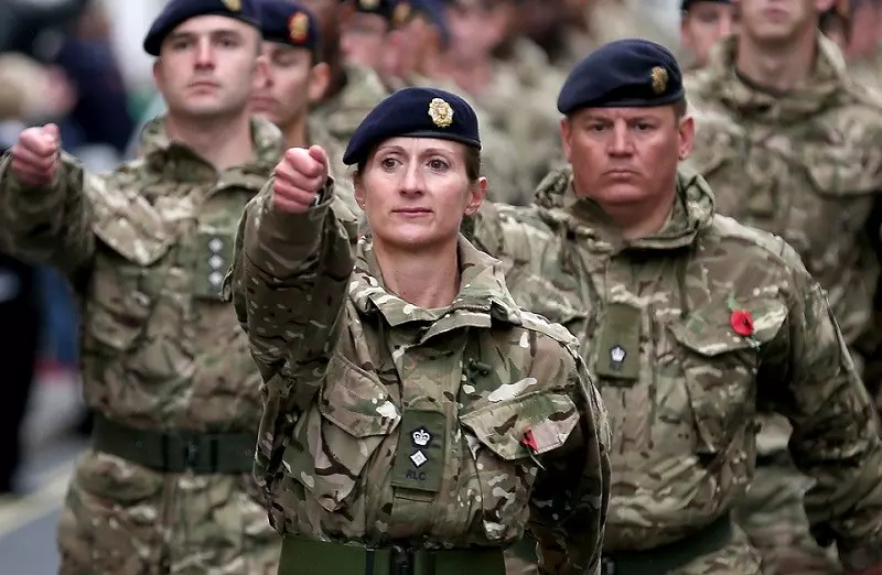 Kobiety w brytyjskiej armii nie muszą już mieć włosów spiętych w kok