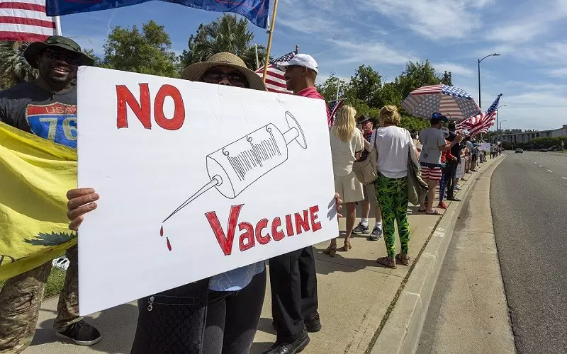 "Szczepionka gorsza niż Covid-19" dla połowy niezaszczepionych Amerykanów 