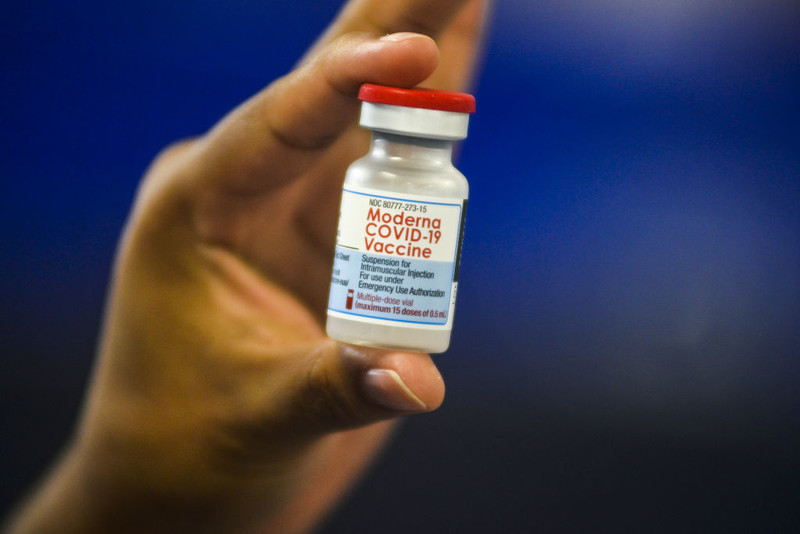 Moderna: Our vaccine is effective for six months after the second dose