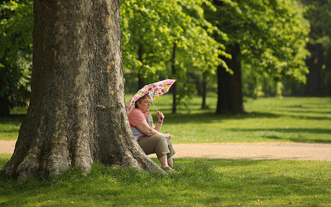 London bank holiday weather: sun on the way