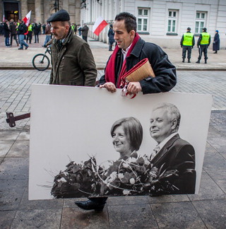 Poland remembers 2010 Smolensk air disaster