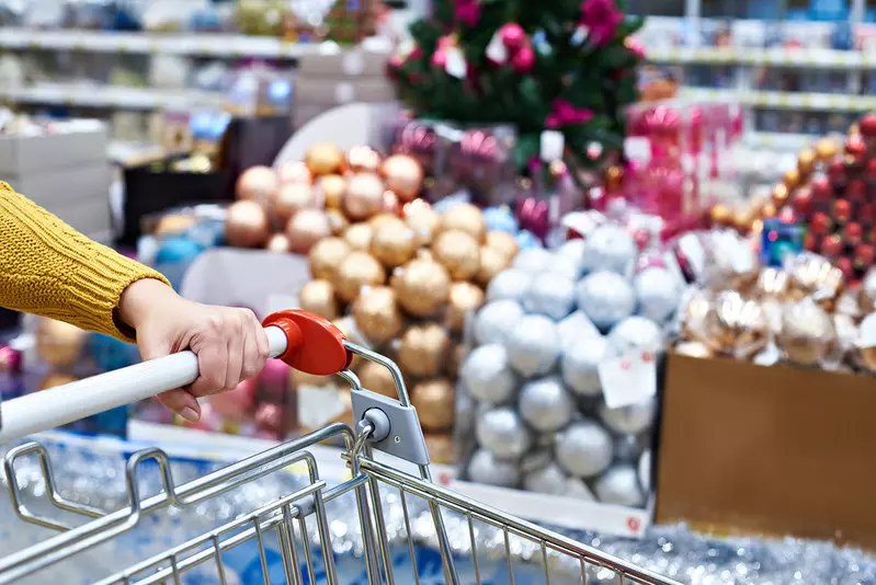 W supermarketach w UK pojawiają się pierwsze świąteczne produkty