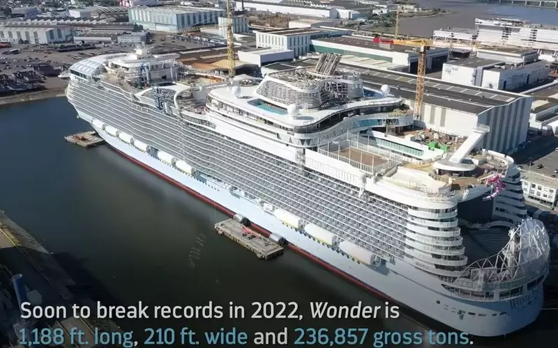 Francja: Największy statek pasażerski na świecie wypłynął ze stoczni w Saint-Naz