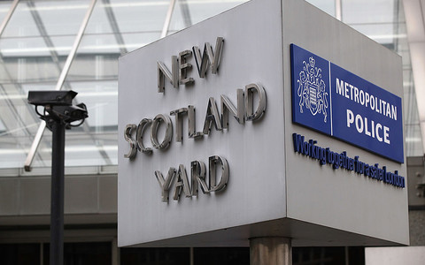 Scotland Yard trwoni pieniądze na "spotkania motywacyjne"