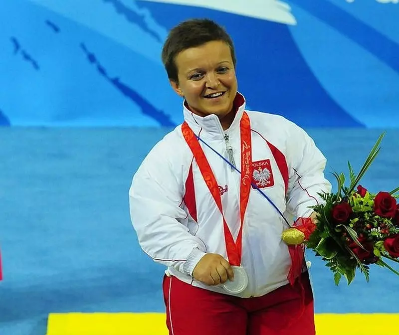 Paralympics: Justyna Kozdryk's bronze in weightlifting
