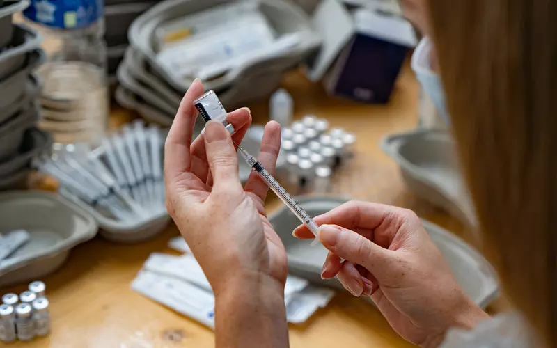 "British Medical Journal": Ryzyko szczepień nieporównywalnie mniejsze niż powikłania