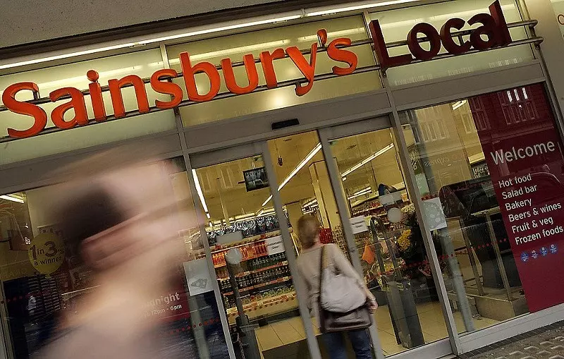 Londyn: 37-letni prawnik wstrzykiwał krew do produktów w supermarketach
