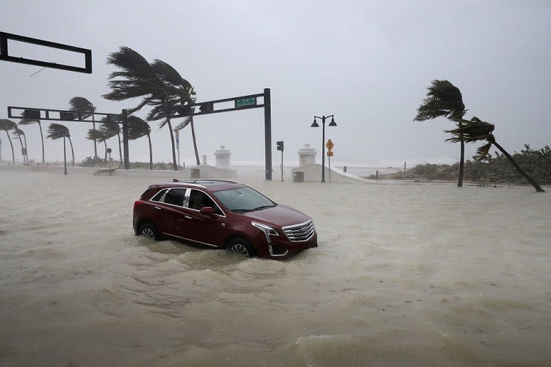 Hurricane Ida lashes Louisiana with winds, storm surge