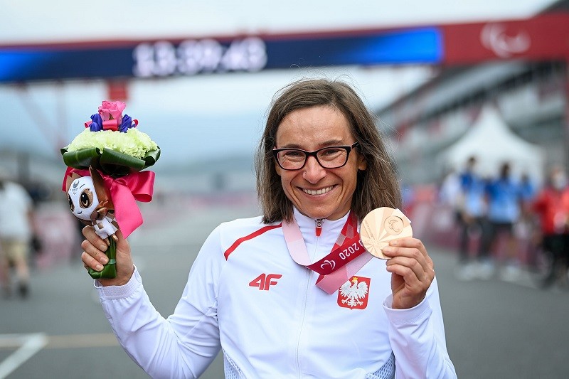 Paraolimpiada w Tokio: Polskie medale w pchnięciu kulą i jeździe na handbike'u