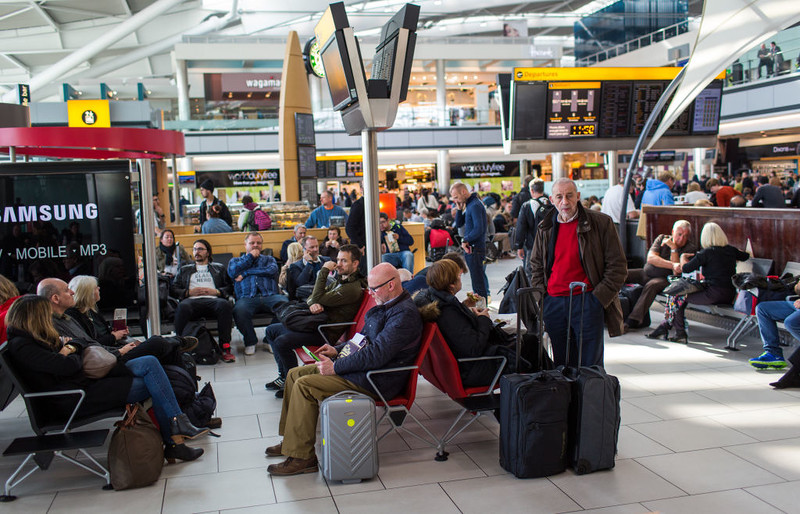 Heathrow Airport chaos as UK families face four hour queues