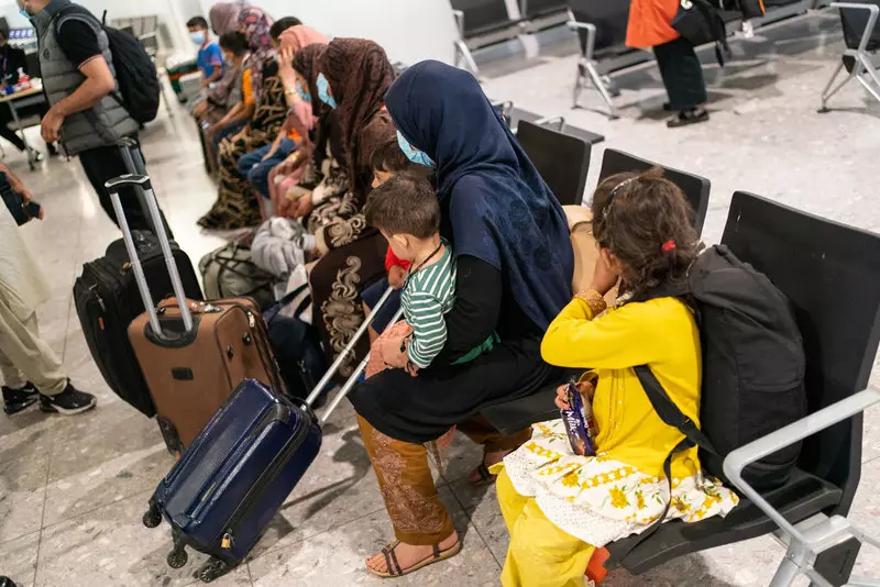 Ewakuowani Afgańczycy dostaną bezterminowe pozwolenie na pobyt w UK