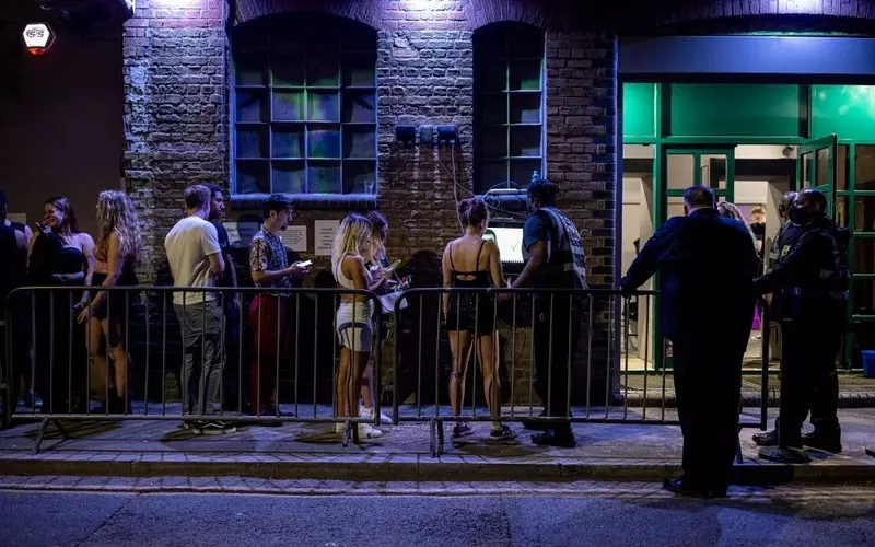 Londyn: Brakuje ochroniarzy do klubów nocnych