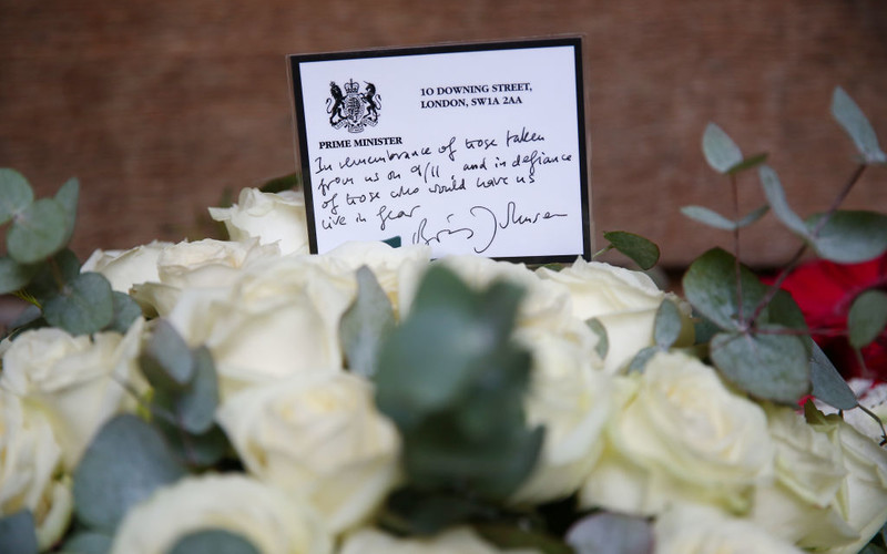 UK: The Queen and the Prime Minister paid tribute to the victims of the 9/11 attacks 