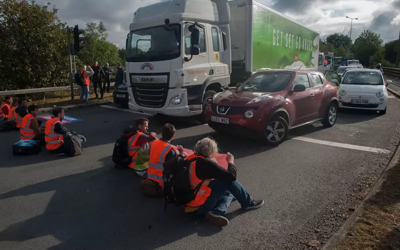 London: Highway Climate Protest. 71 arrested and a serious accident