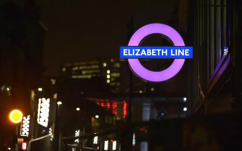 TfL ogłasza, że nowa linia metra Elizabeth będzie podzielona na 3 odcinki