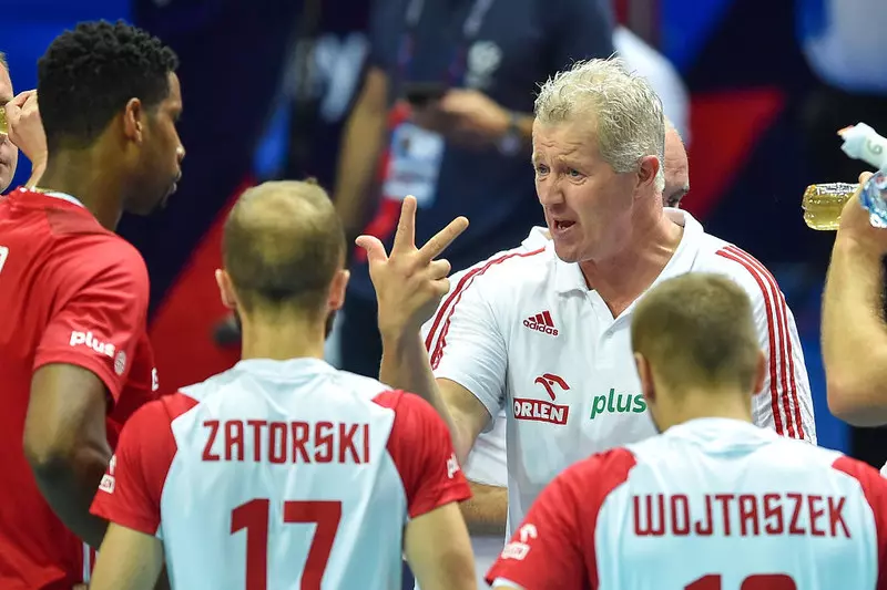 European volleyball players: Poland - Slovenia 1: 3 in the semi-finals