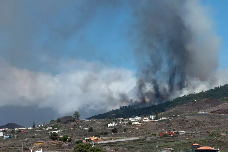 Spain: A volcano erupted on the Canary Island of La Palma