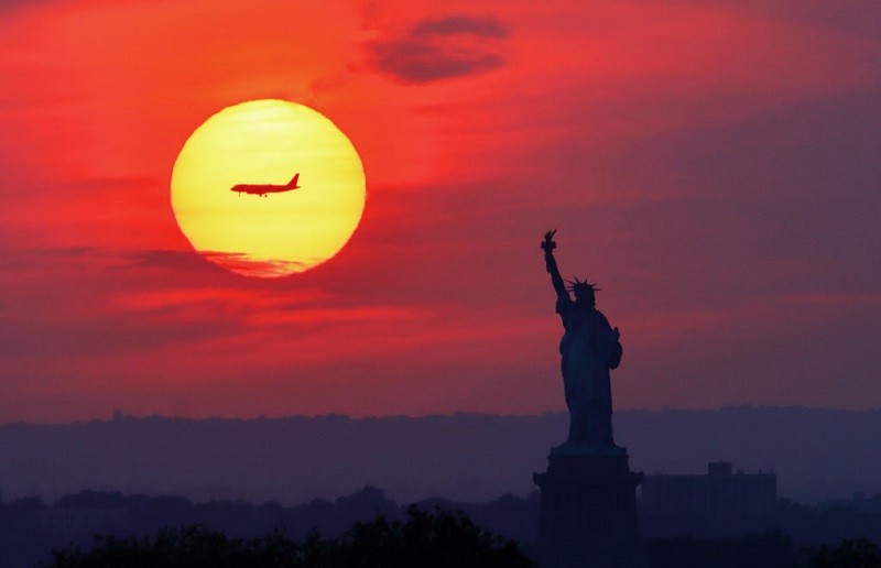 U.S. to relax travel restrictions for vaccinated foreign air travelers in November