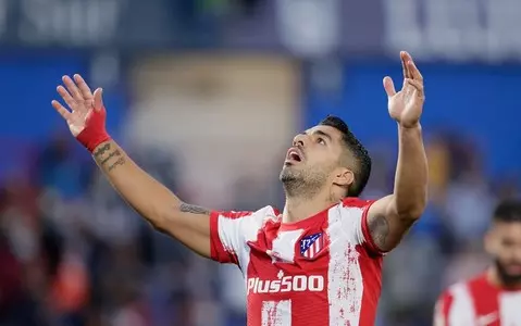 Late Suarez double gives Atletico 2-1 win at Getafe in Spain