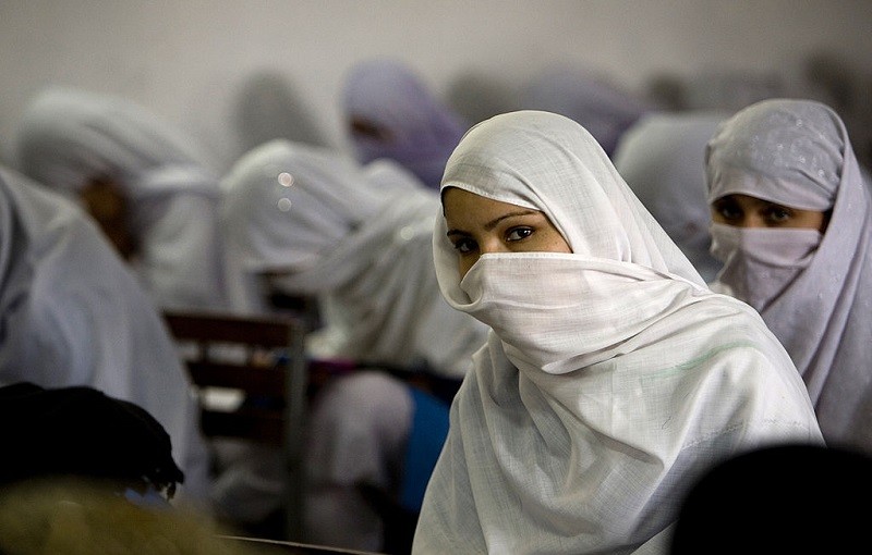 Afghanistan: The Taliban announces the return of girls to high schools and colleges