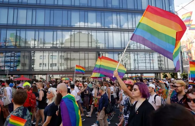 KE ws. stref wolnych od LGBT: Widzimy ruch w dobrą stronę w Polsce