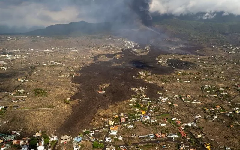 Spain: Lava has covered several hundred hectares of crops on the island of La Palma