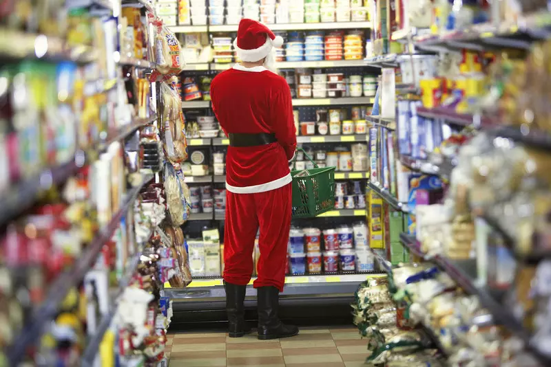 "There are 10 days left to save the holidays," warns the UK retail industry