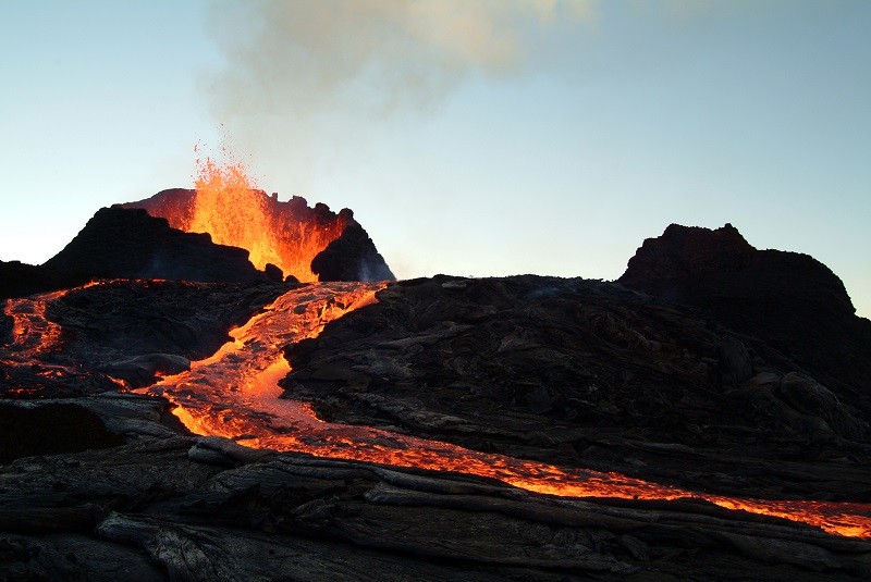 "This is a conspiracy." "Volcano deniers" appeared in Spain