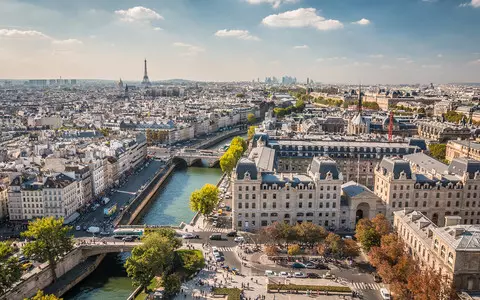 A district of Paris divided by a wall. The "wall of shame" separates them from the poorer