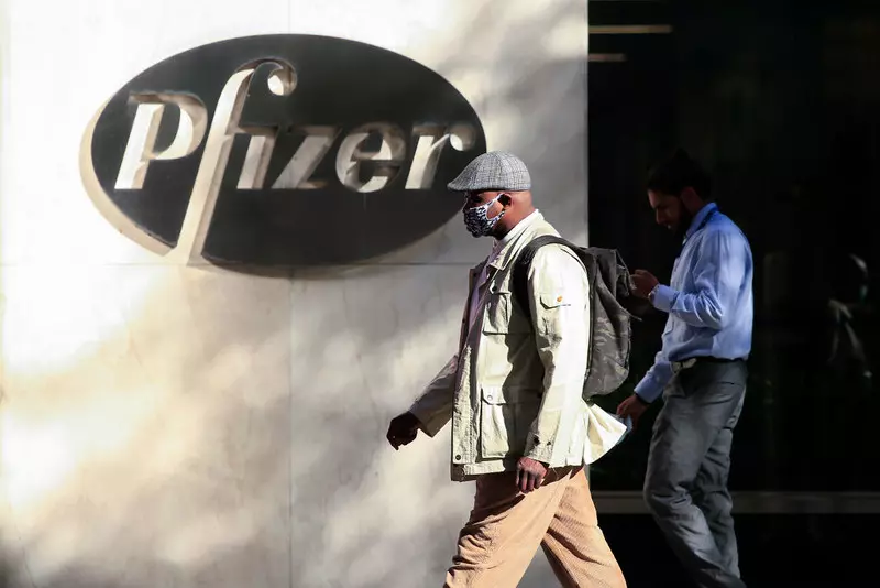 Pfizer began testing with an oral drug against Covid-19