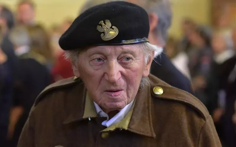The 94-year-old Polish veteran closed his workshop in Edinburgh after 50 years