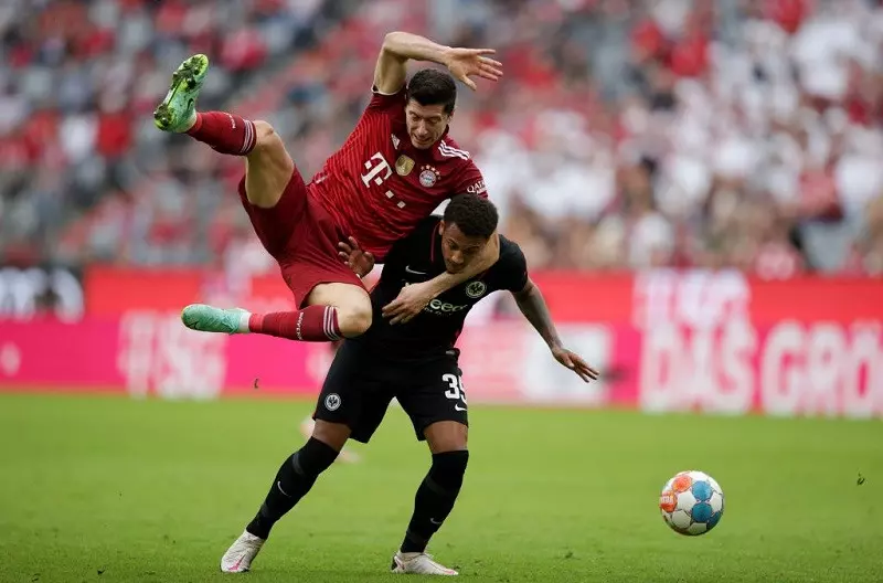 Sensacyjna porażka Bayernu. Lewandowski bez gola