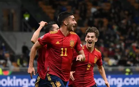 Italy 1-2 Spain: Ferran Torres double ends Azzurri run 