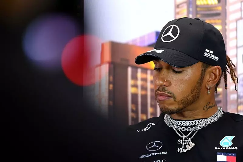 F1: Hamilton cofnięty o dziesięć miejsc w wyścigu o GP Turcji