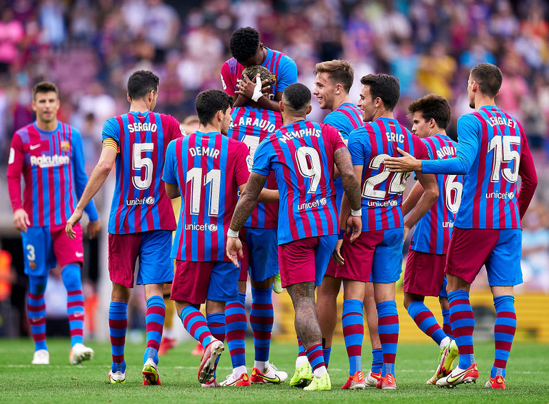 Barcelona rok bez stadionu. Piłkarze przeniosą się na inny obiekt