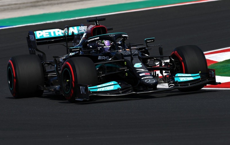 F1: Lewis Hamilton najszybszy, ale nie zdobył pole position