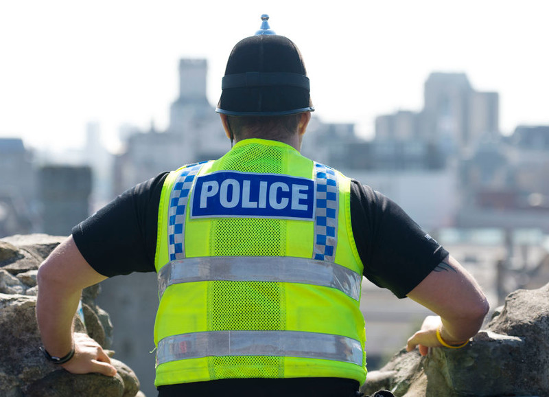 UK: Setki policjantów z zarzutami o napaść na tle seksualnym