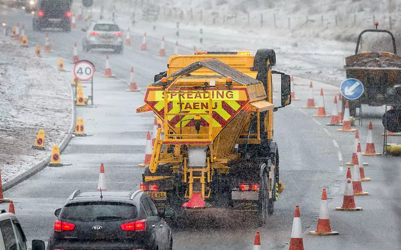 Gritter driver shortage could leave roads as icy death traps this winter