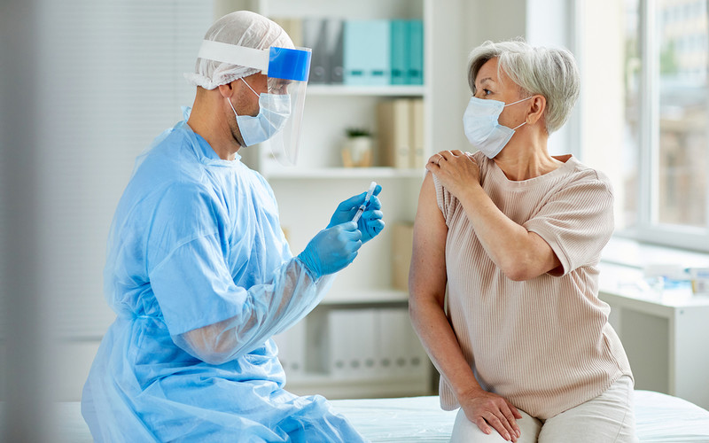What are the side effects of the Covid booster vaccine?