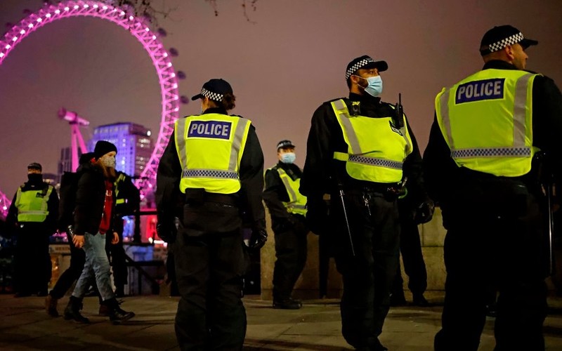 Due to the pandemic, the New Year's Eve fireworks show in London was canceled again