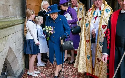 Queen seen using walking stick for first time in 20 years