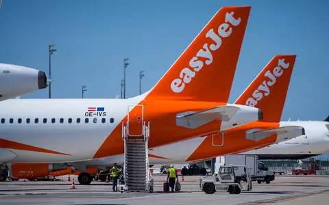 EasyJet expects £1.1bn loss but winter sun bookings soar 400%