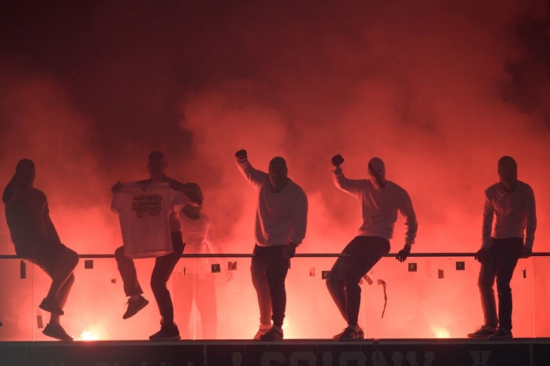 Media: Kibice Legii nie wejdą na mecz z Napoli "przez rozruchy w 2015 r."