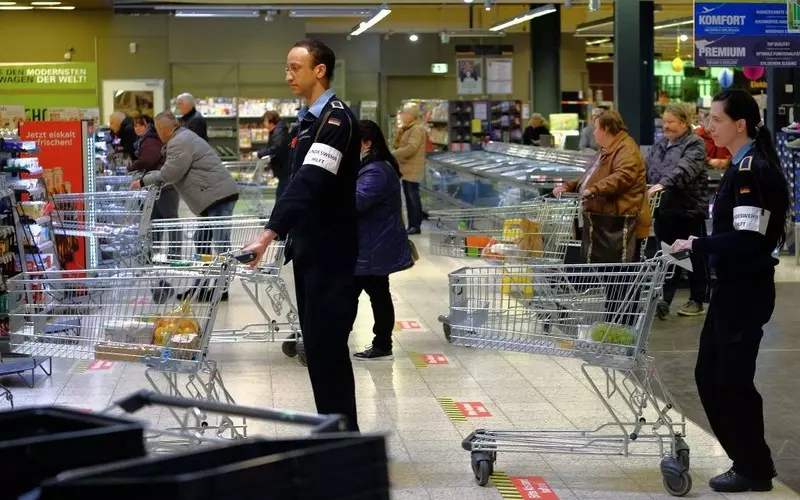 Germany: Shopping in supermarkets - without masks but with restrictions