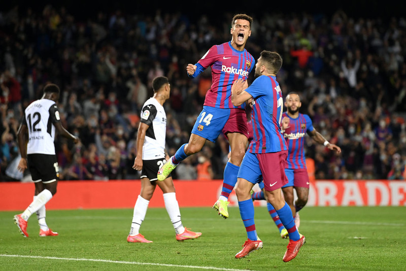 Liga hiszpańska: Barcelona lepsza od Valencii, Real Sociedad liderem