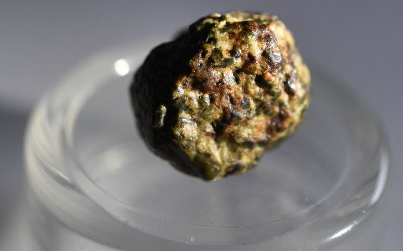 Canada: A meteorite landed on a pillow from a British Columbia resident