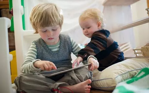 Social mobility tsar wants campaign against toddlers having mobile phones