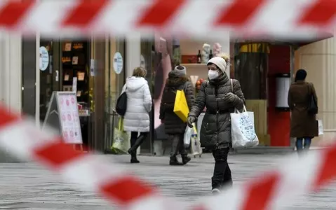 Unvaccinated could face new lockdown in Austria, chancellor warns 