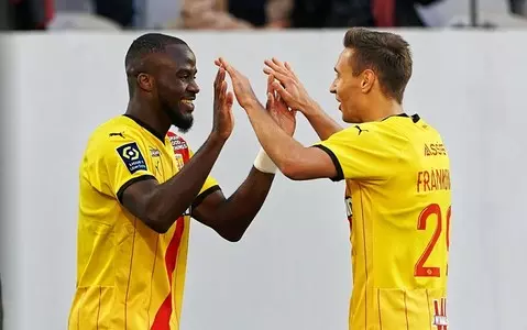 Frankowski scores another goal for Lens